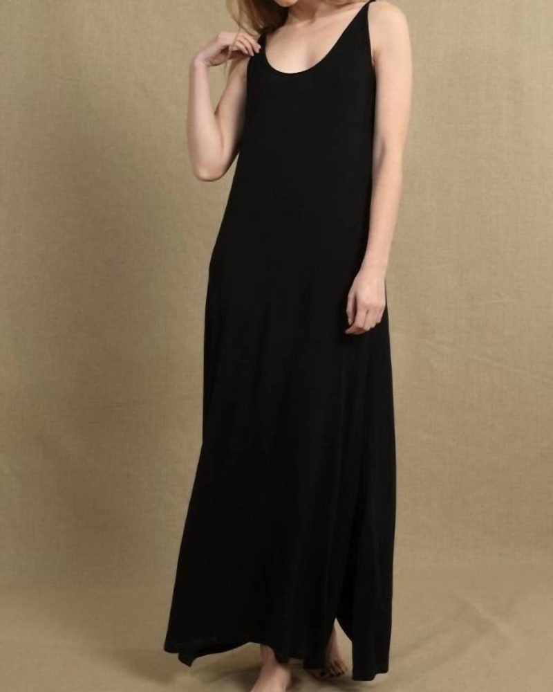 Front of a model wearing a size L Long Maxi Dress In Black in Black by MOLLY BRACKEN. | dia_product_style_image_id:359560